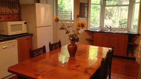 Annadale House - Melbourne 4u 2
