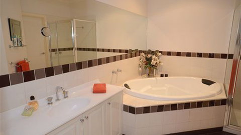 DeLuca - Accommodation Melbourne 1