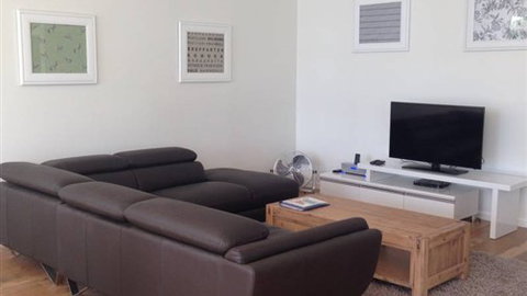 28 Graham Ave - Accommodation Melbourne 4