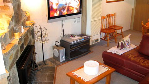 Wallace's - Crystal Creek Chalet 1 - Accommodation Melbourne 1