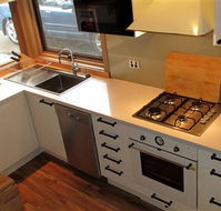 Wallace's - Crystal Creek Chalet 1 - Accommodation Melbourne