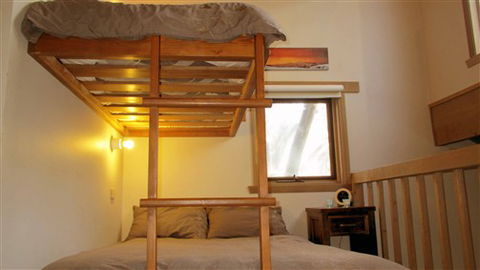 Wallace's - Crystal Creek Chalet 1 - Accommodation Melbourne 3