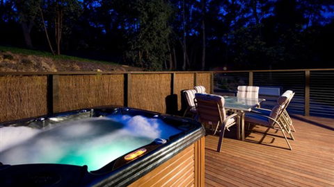 Abbott's Rest - Hepburn Springs - Melbourne 4u 5