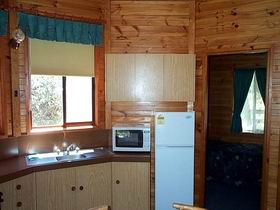 Aldinga Beach Holiday Park - Melbourne 4u 1