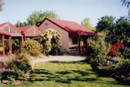Alpine Country Cottages - Accommodation Melbourne 0