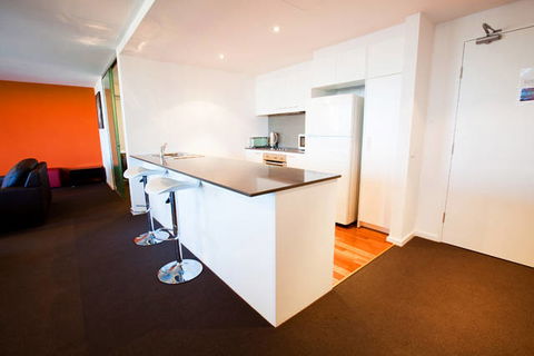 B7 Honeysuckle Apartments - Accommodation Melbourne 2