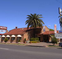 Burke  Wills Motor Inn - Accommodation Melbourne