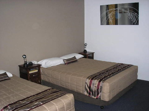 Centre Point Motor Inn - Accommodation Melbourne 0