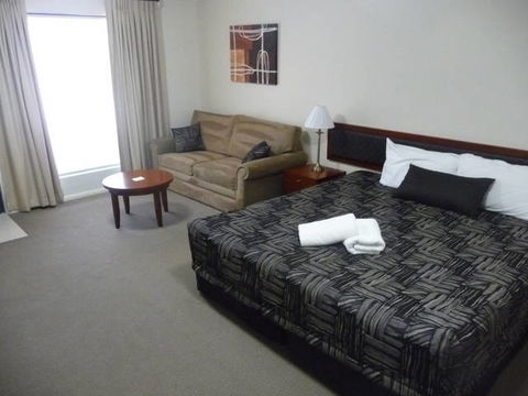 Club Motel - Melbourne 4u 2