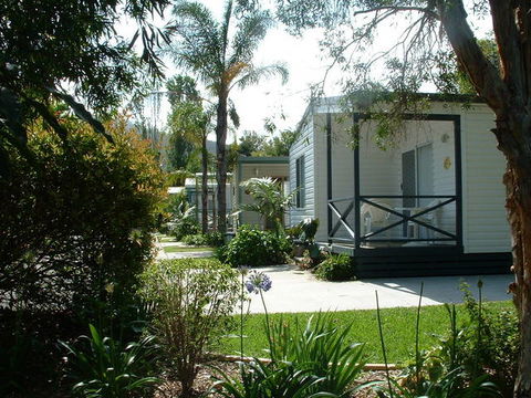 Coastal Palms Holiday Park - Accommodation Melbourne 0