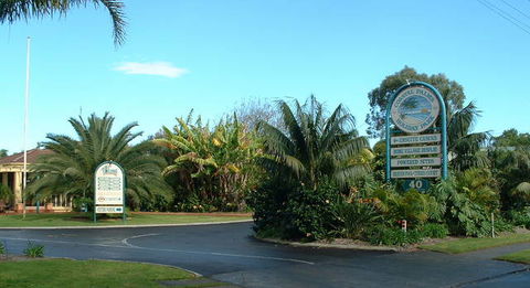 Coastal Palms Holiday Park - Accommodation Melbourne 2