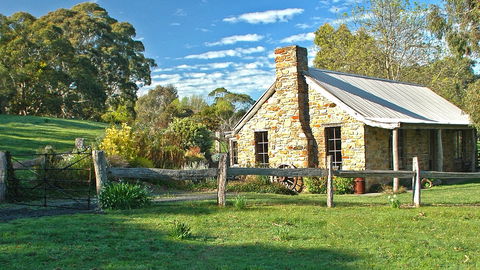Adelaide Hills Country Cottages - Gum Tree Cottage - Melbourne 4u 3