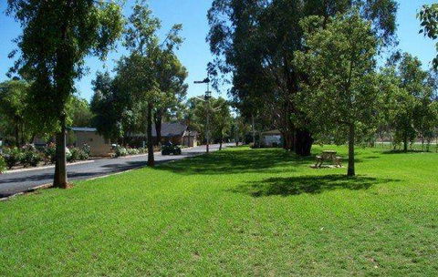 Cowra Holiday Park - Accommodation Melbourne 0