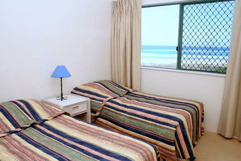 Currumbin Sands Beachfront Apartments - Accommodation Melbourne 2