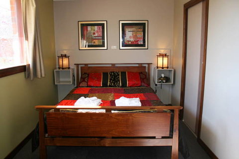 Golden Embers Apartments And B & B - Accommodation Melbourne 0