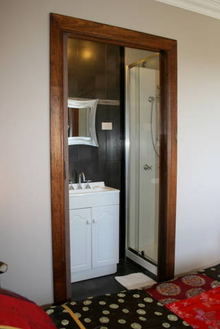 Golden Embers Apartments And B & B - Accommodation Melbourne 1
