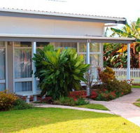 Hibiscus Crown - Accommodation Melbourne
