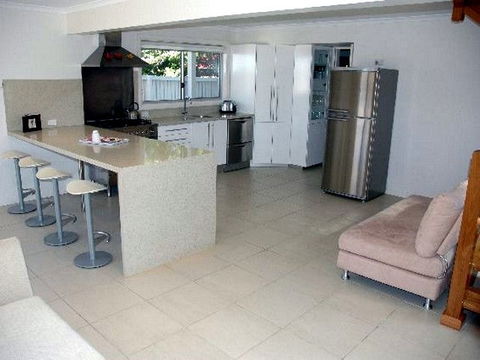 Joylaine Beach House - Accommodation Melbourne 2