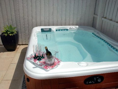 Joylaine Beach House - Accommodation Melbourne 4