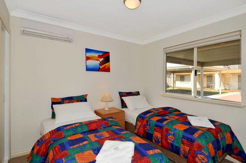 Lakeside Holiday Apartments - Accommodation Melbourne 3