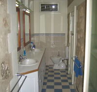 MacDonnell House Naracoorte Cottages - Accommodation Melbourne