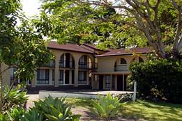 Poinciana Motel - Accommodation Melbourne 1