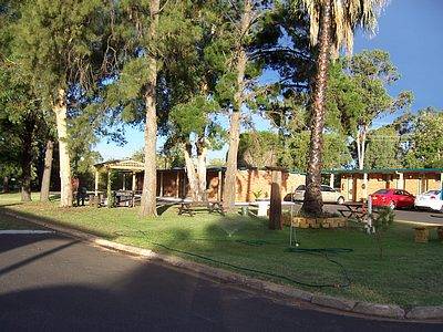 Silver Oaks Motel - Accommodation Melbourne 1