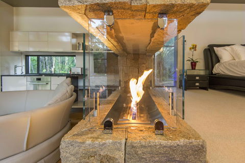 The Feathered Nest - Luxury Wildlife Retreat - Accommodation Melbourne 3