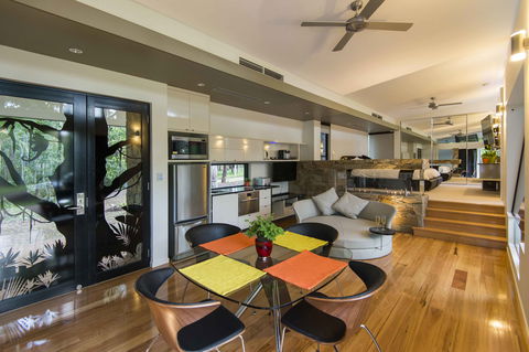 The Feathered Nest - Luxury Wildlife Retreat - Accommodation Melbourne 2