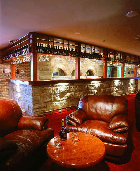 Hermitage Campbelltown - Accommodation Melbourne 4