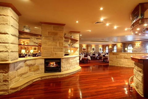 Hermitage Campbelltown - Accommodation Melbourne 6