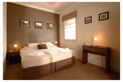The Royal Hotel - Accommodation Melbourne 1