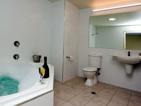 Travelodge Hotel Hobart Airport - Accommodation Melbourne 4