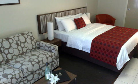 Tropixx Motel And Restaurant - Accommodation Melbourne 1