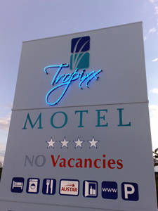 Tropixx Motel And Restaurant - Accommodation Melbourne 6