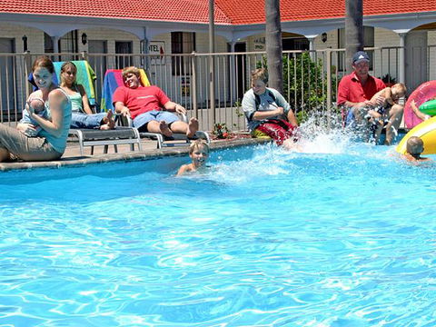 Tuncurry Beach Motel - Accommodation Melbourne 1