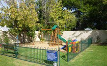 Nicholas Royal Motel - Hay - Accommodation Melbourne 2