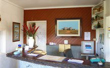 Nicholas Royal Motel - Hay - Accommodation Melbourne 1
