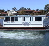 Dolphin Houseboat Holidays - Accommodation Melbourne