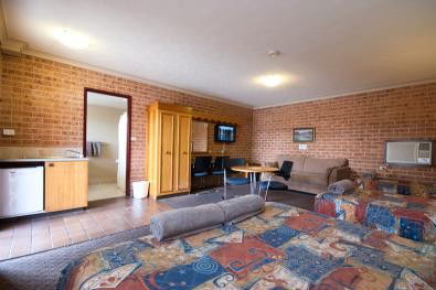 Blue Gum Motor Inn - Accommodation Melbourne 1