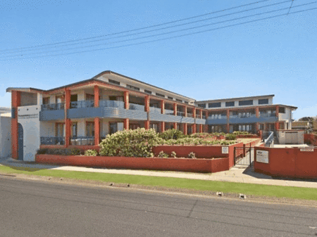 Lennox Point Holiday Apartments - Accommodation Melbourne 0