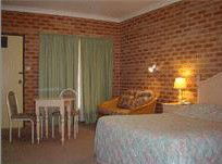 Country Gardens Motor Inn - Accommodation Melbourne 1