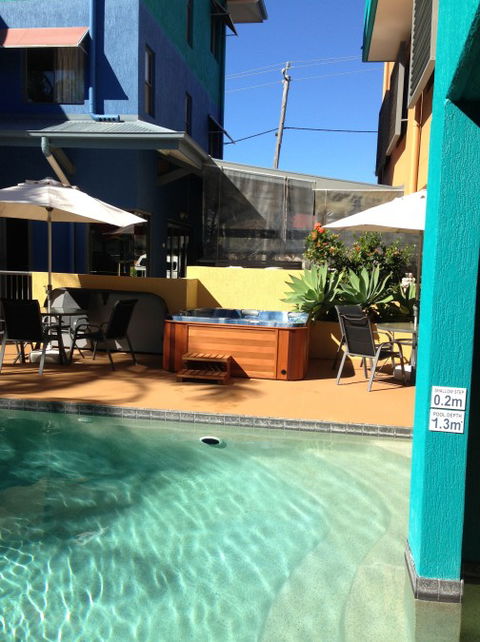 Coolum Beach Resort - Melbourne 4u 2