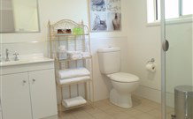 Elm Tree Cottage - Accommodation Melbourne 3