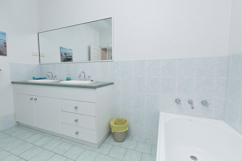 Cranford Waterfront Cottage - Accommodation Melbourne 3