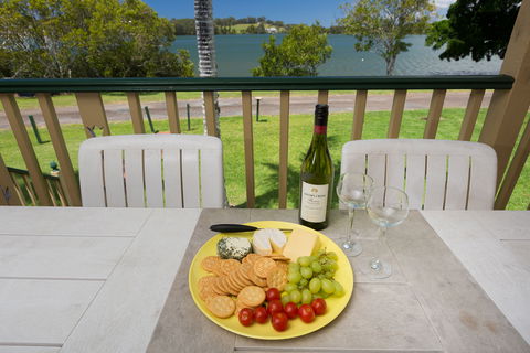 Cranford Waterfront Cottage - Accommodation Melbourne 10