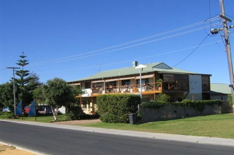 Lancelin YHA - Accommodation Melbourne 4