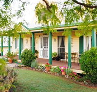 Birdhouse Cottage and Bed and Breakfast - Accommodation Melbourne