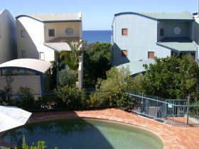 Castaway Cove Resort Noosa - Melbourne 4u 1