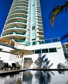 Pacific Views Resort - Accommodation Melbourne 0